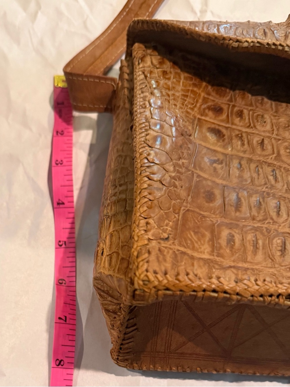 Artisan Tan Crocodile Pattern Crossbody Bag - Picture 7 of 8